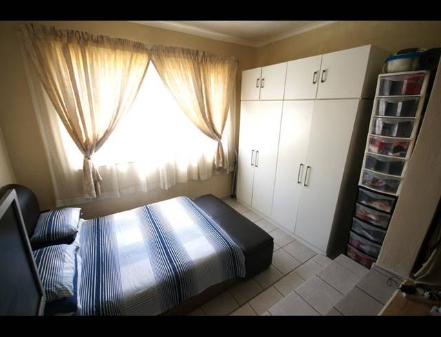 3 BEDROOM HOUSE FOR SALE IN KENSINGTON